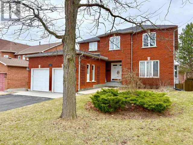 138 HUNTINGWOOD AVENUE, Hamilton (Dundas), Ontario L9H6X7