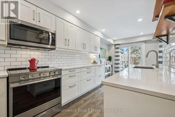 UNIT 2 - 39 PTARMIGAN DRIVE, Guelph (Kortright Hills), Ontario N1C1E8