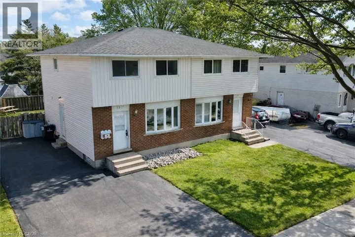 151 HINCKS Street Unit# B, New Hamburg, Ontario N3A2B1