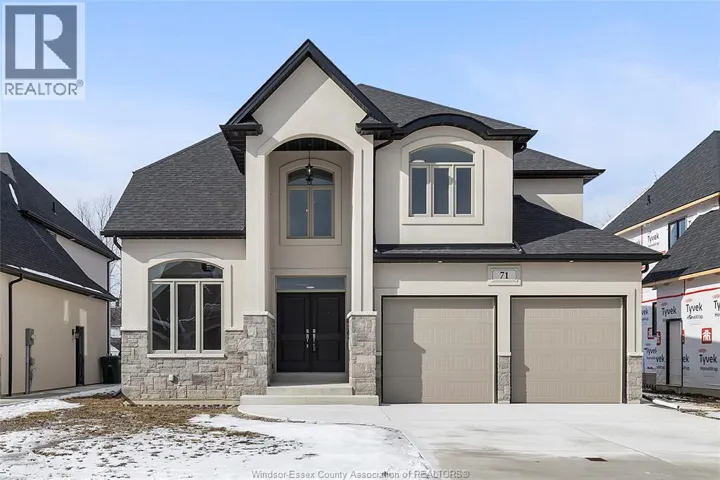 71 REDWOOD, Kingsville, Ontario N0R1B0