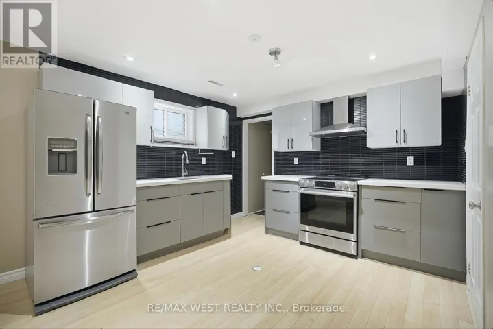 BASEMENT - 6 MARSHALL BOULEVARD, Toronto (Rockcliffe-Smythe), Ontario M6N2R7