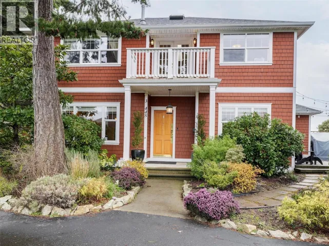 3 445 Admirals Rd, Esquimalt, British Columbia V9A2N2