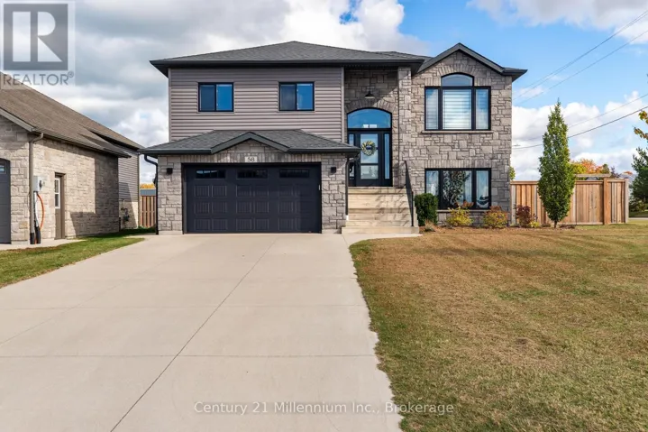 58 LAKEFIELD DRIVE, Kincardine, Ontario N2Z0C9