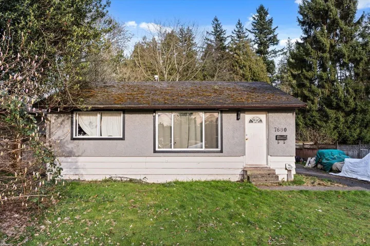 7680 BLOTT STREET, Mission, British Columbia V2V3K3