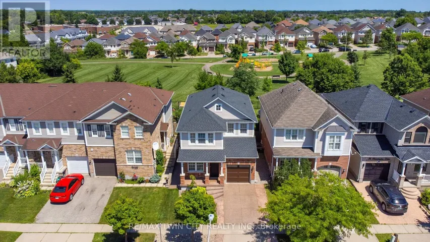 32 BLOOMINGTON DRIVE, Cambridge, Ontario N1P1J4