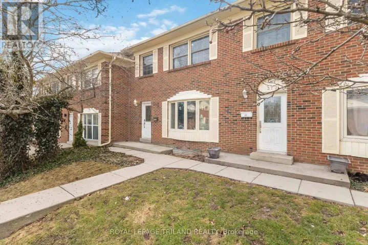 374 HOMESTEAD COURT, London North (North F), Ontario N6G2E9