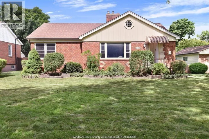 2432 BUCKINGHAM DRIVE, Windsor, Ontario N8T2B5