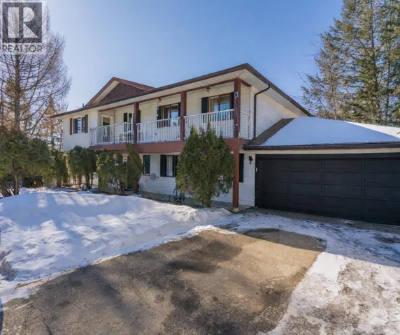 3065 WALLACE CRESCENT, Prince George, British Columbia V2K3Y9