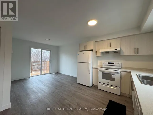(MAIN) - 127 HIGHRIVER TRAIL, Welland (Broadway), Ontario L3C0H6