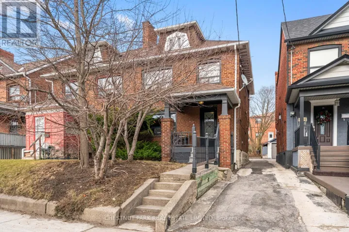 1977 DUFFERIN STREET, Toronto (Oakwood Village), Ontario M6E3P9