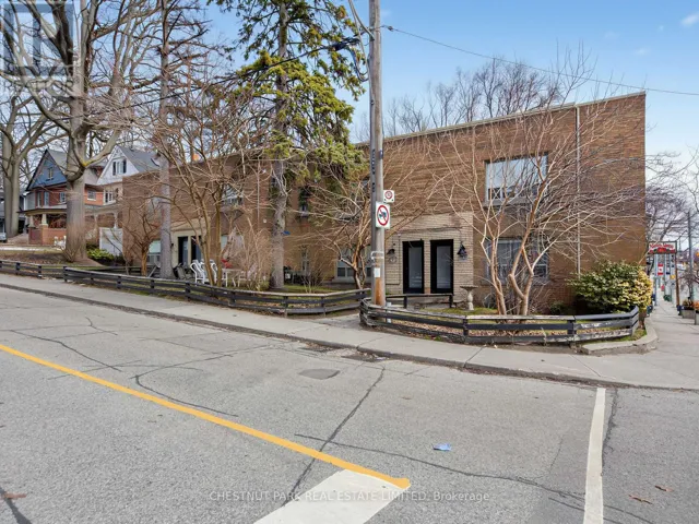 1R KINGSWOOD ROAD, Toronto (The Beaches), Ontario M4E3N4