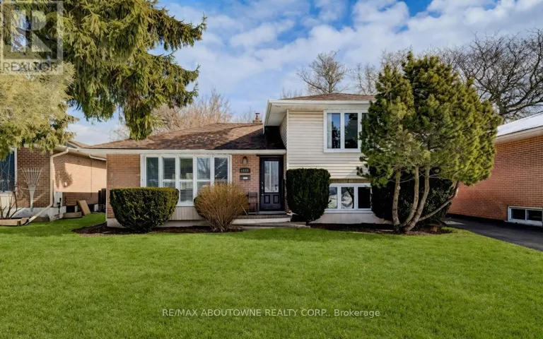 1419 SANDGATE CRESCENT, Mississauga (Clarkson), Ontario L5J2E3