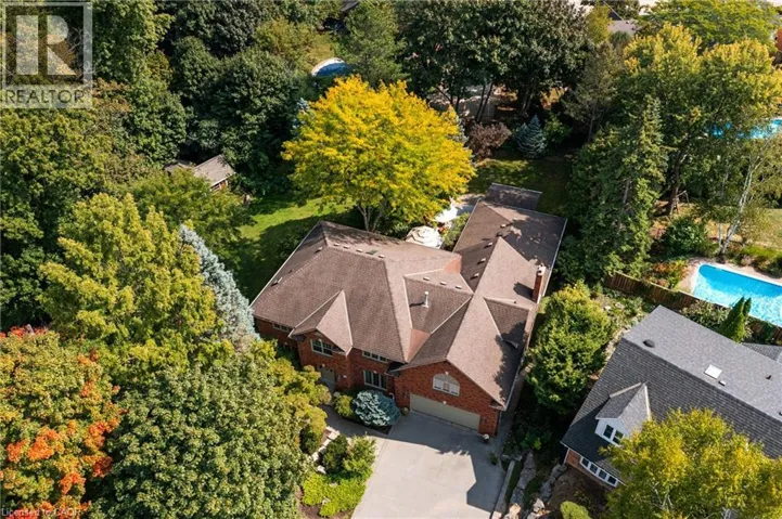 373 BROOKVIEW Court, Ancaster, Ontario L9G4E6