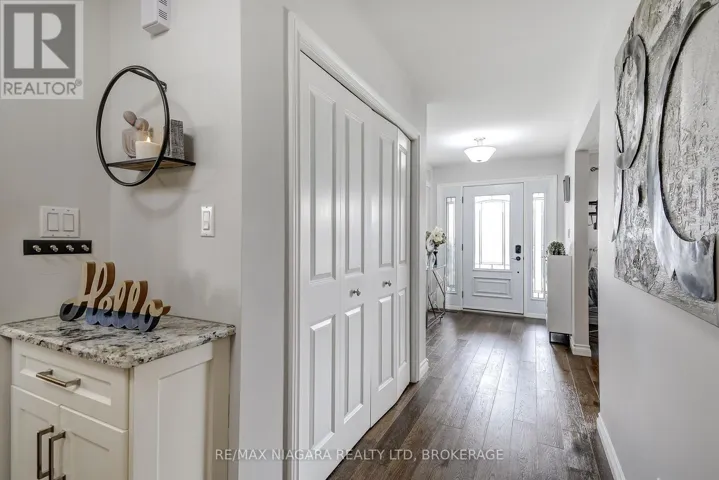 104 WHITEOAK CRESCENT, Welland (N. Welland), Ontario L3C6E6