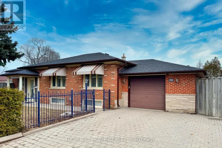 35 HATHWAY DRIVE, Toronto (Bendale), Ontario M1P4L6