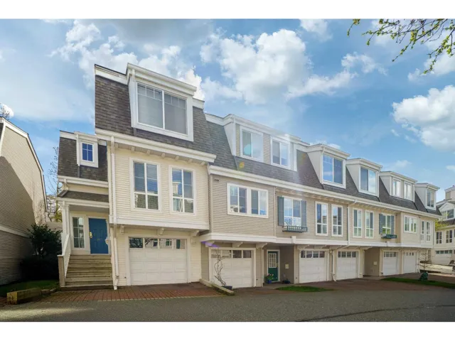 26 8890 WALNUT GROVE DRIVE, Langley, British Columbia V1M3W6