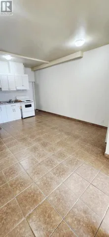 UPPER - 1040A ST CLAIR AVENUE, Toronto (Oakwood Village), Ontario M6E1A5