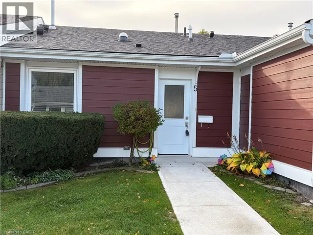 5 JACZENKO Terrace, Hamilton, Ontario L9B1T8