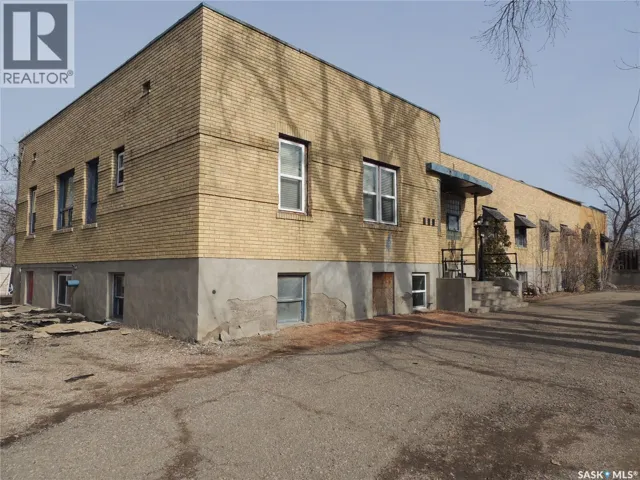 729 Carbon AVENUE, Bienfait, Saskatchewan S0C0M0
