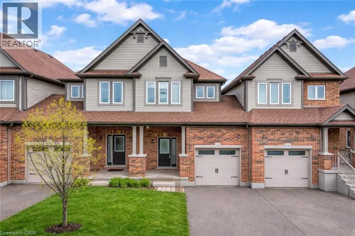 17 VALLEYBROOK Drive, Kitchener, Ontario N2A0J9