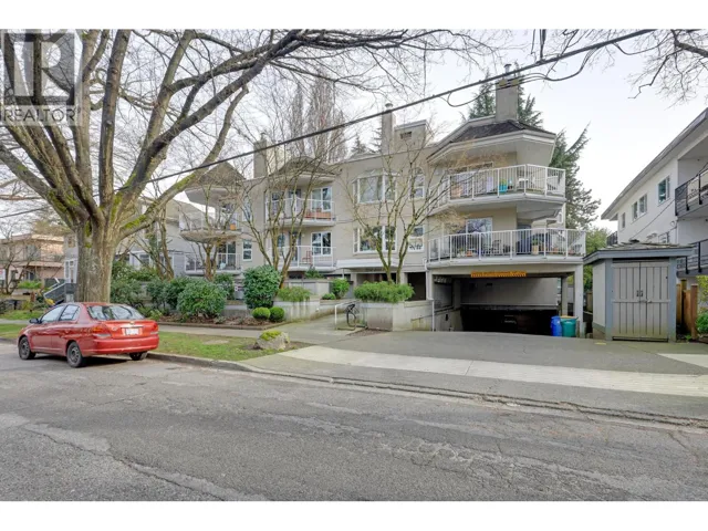 305 2256 W 7TH AVENUE, Vancouver, British Columbia V6K1Y2
