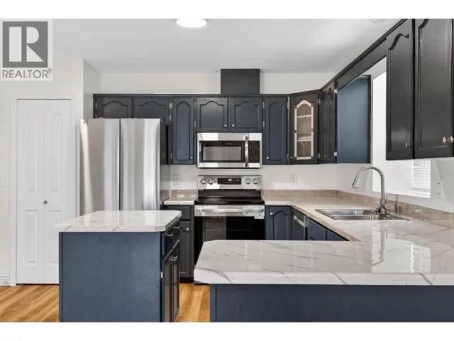 12309 193RD STREET, Pitt Meadows, British Columbia V3Y2K2