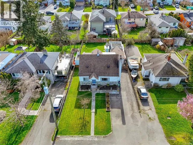 3155 Earl grey St, Saanich, British Columbia V9A1X1
