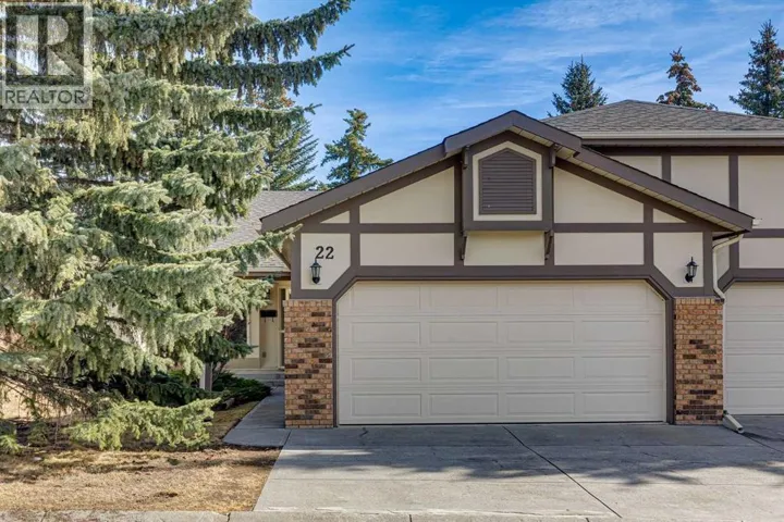 22 Confederation Villas NW, Calgary, Alberta T2L2K9