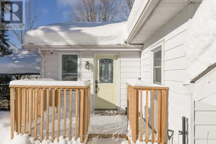 30 KITCHEN ROAD S, Huntsville (Chaffey), Ontario P1H1Y3