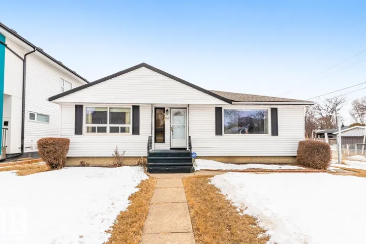 9280 77 ST NW, Edmonton, Alberta T6C2M1