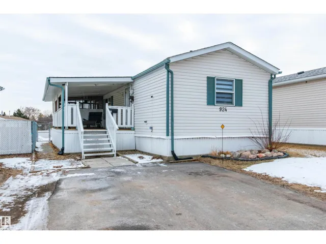 924 Jubilee CL, Sherwood Park, Alberta T8H2G3