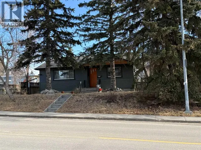 3232 Morley Trail NW, Calgary, Alberta T2M4H2