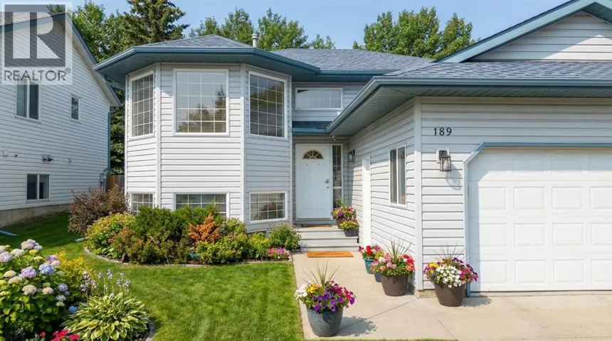 189 Sitar Crescent, Hinton, Alberta T7V1S7