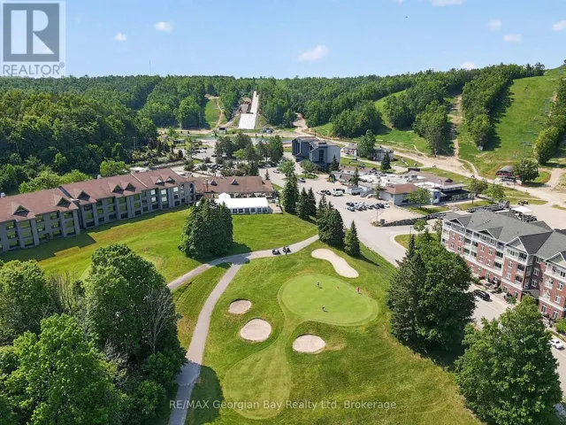 102 – 80 HORSESHOE BOULEVARD, Oro-Medonte (Horseshoe Valley), Ontario L4M4Y8
