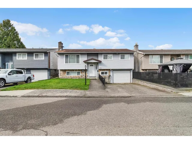 26445 30A AVENUE, Langley, British Columbia V4W3E1