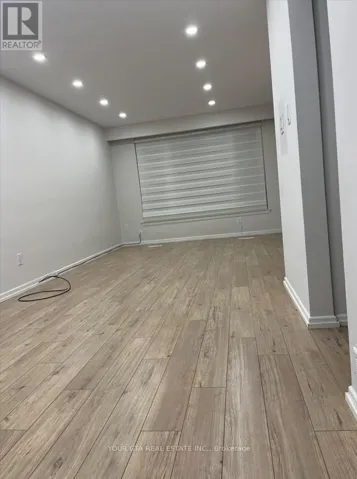 UPPER - 1867 SANDGATE CRESCENT, Mississauga (Clarkson), Ontario L5J2E7