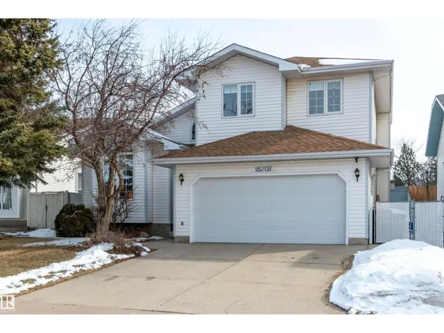 15707 67 ST NW, Edmonton, Alberta T5Z3A3