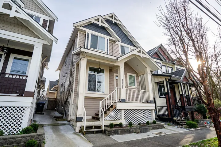 13916 60 AVENUE, Surrey, British Columbia V3X0G6