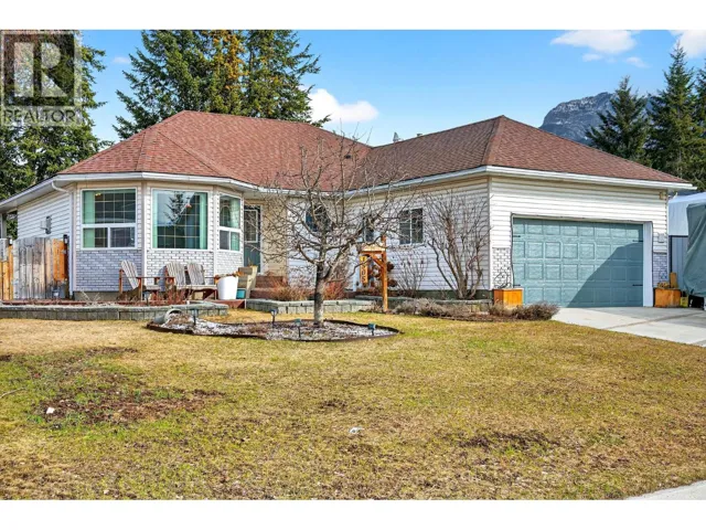 1505 Cedar Street, Golden, British Columbia V0A1H6