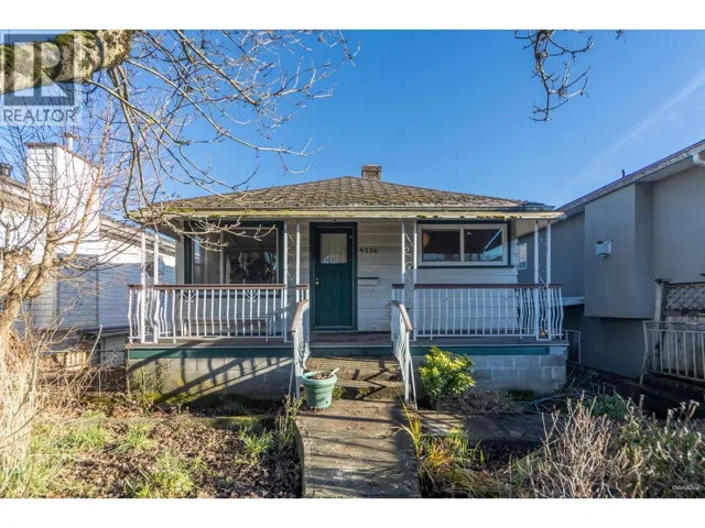 4736 KNIGHT STREET, Vancouver, British Columbia V5N3N2