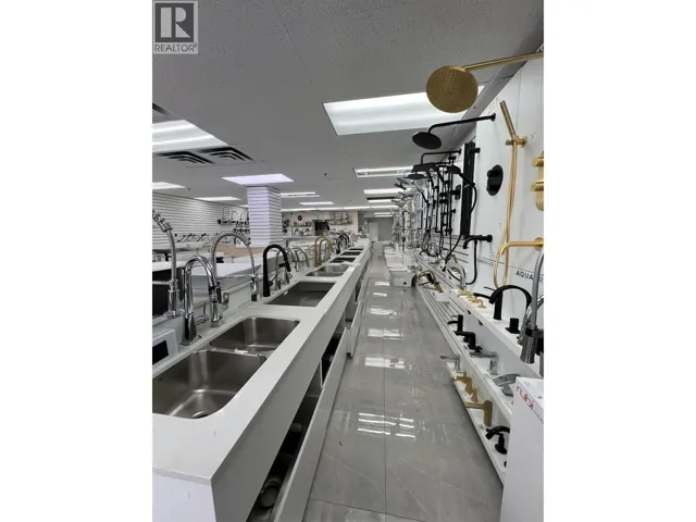 5057 VICTORIA DRIVE, Vancouver, British Columbia V5P3T9