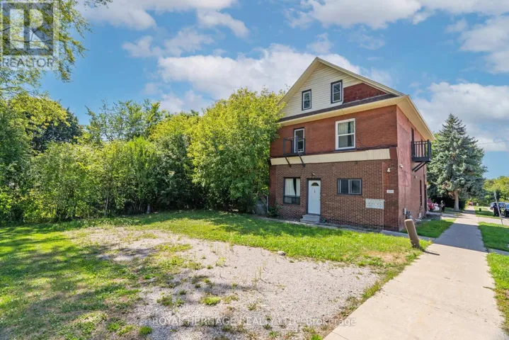 394 CENTRE STREET S, Oshawa (Central), Ontario L1H4B9