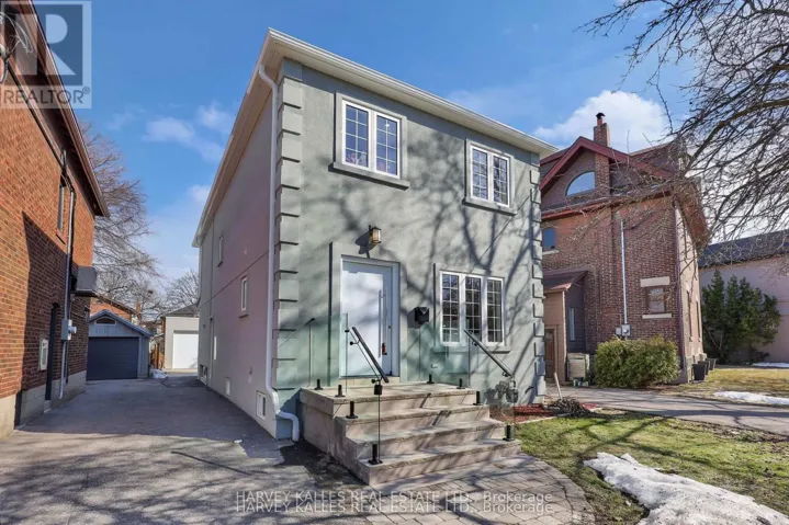 207 SUTHERLAND DRIVE, Toronto (Leaside), Ontario M4G1J1