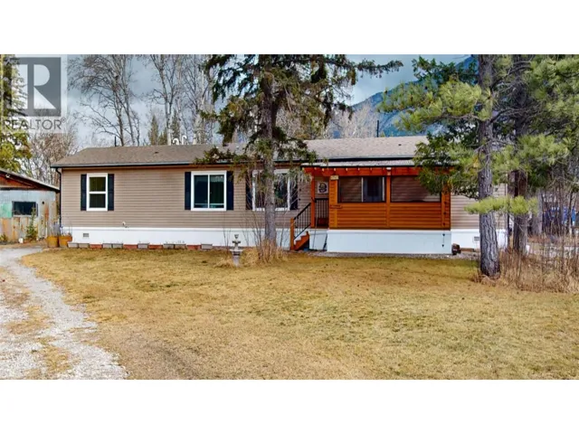 4747 Willow Avenue, Canal Flats, British Columbia V0B1B0
