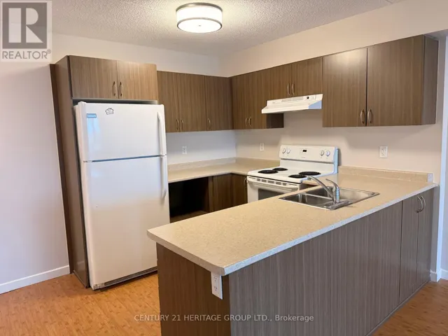 814 - 10415 YONGE STREET, Richmond Hill (Crosby), Ontario L4C0Z3