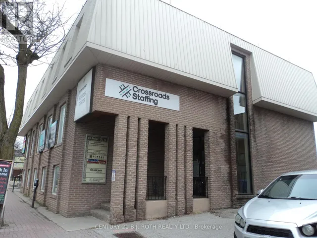 10 PETER STREET N, Orillia, Ontario L3V4Y7