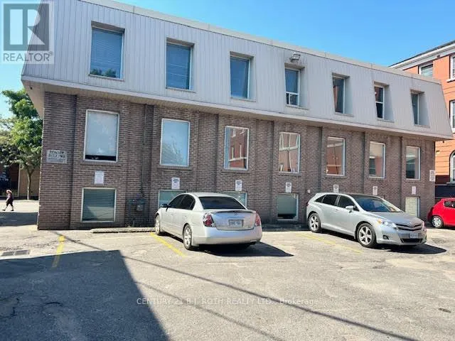 101 - 10 PETER STREET N, Orillia, Ontario L3V4Y7