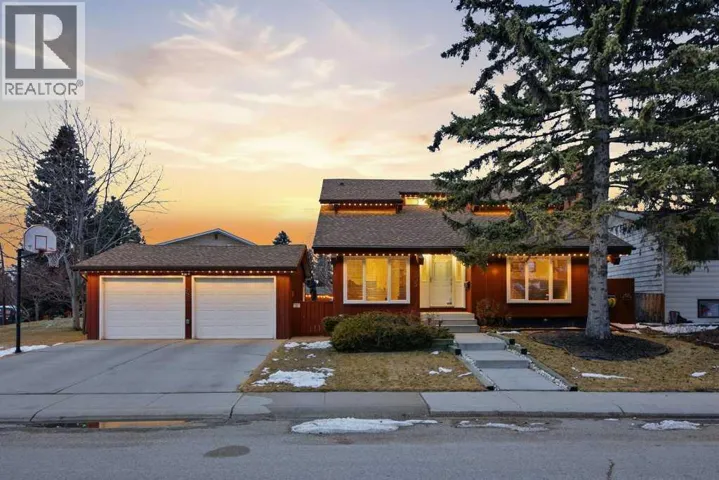 555 Queensland Circle SE, Calgary, Alberta T2J4P7