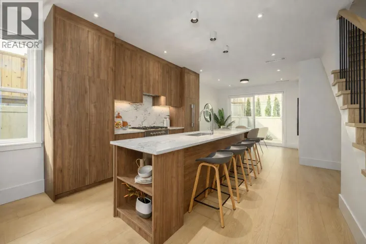 102 1125 CARTIER AVENUE, Coquitlam, British Columbia V3K2C1