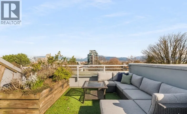 350 E 7TH AVENUE, Vancouver, British Columbia V5T3L8